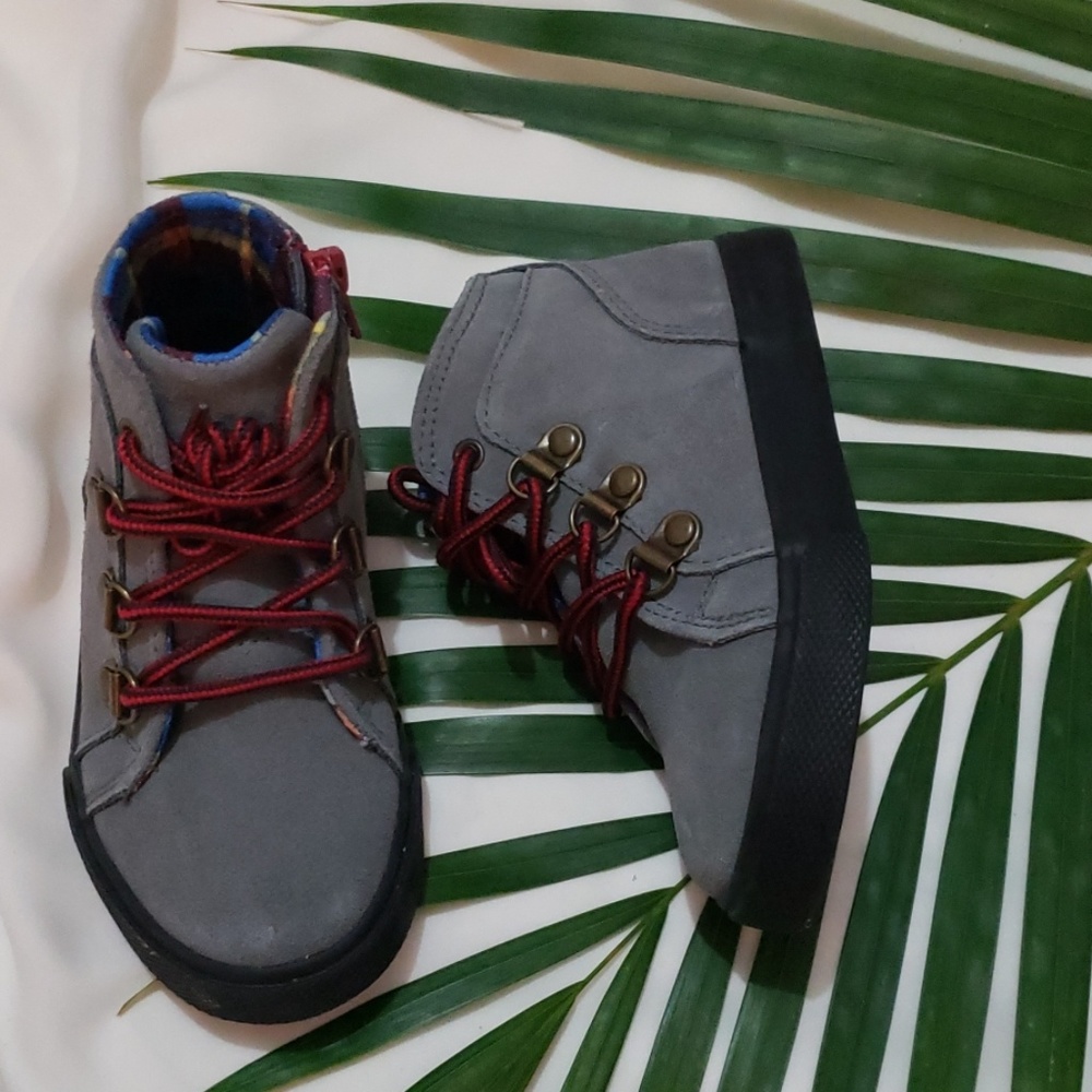NWOT Toddler Boys' Casual Fashion Boots - Picture 2 of 5